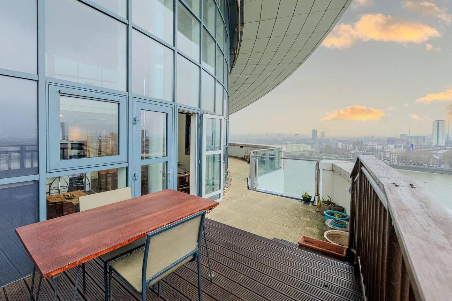 London Canary Wharf Riverside Penthouse Apartment 외부 사진